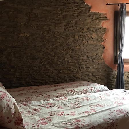Lo Paller De Roc Montescladó Pokoj fotografie