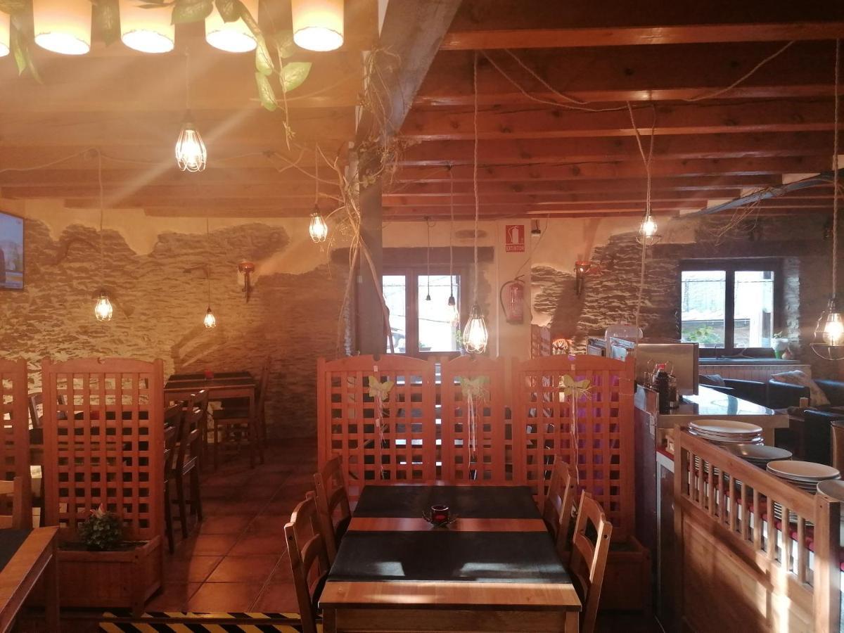 Lo Paller De Roc Montescladó Exteriér fotografie