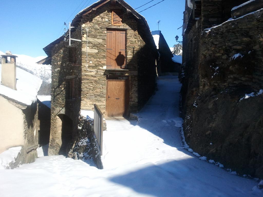 Lo Paller De Roc Montescladó Exteriér fotografie