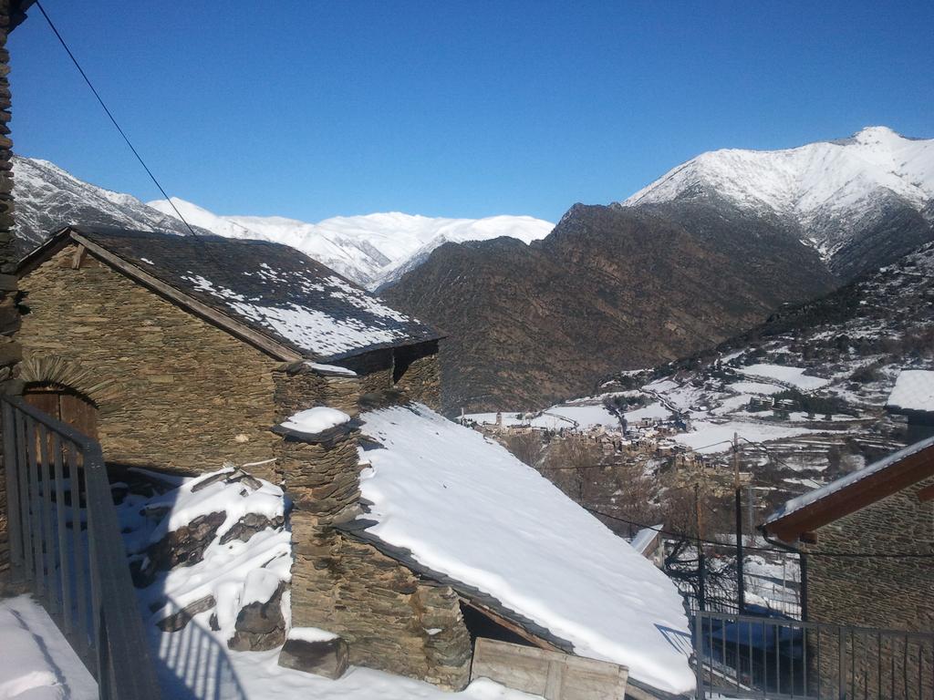 Lo Paller De Roc Montescladó Exteriér fotografie